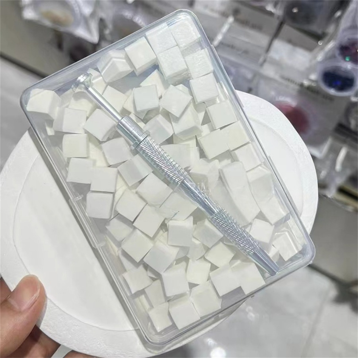 1セット100個入り ネイルケア グラデュアルパットコットン - Nail File Titanium のレビューと価格